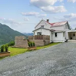 Feriehus Fjord Northern Lights House Lakselvbukt