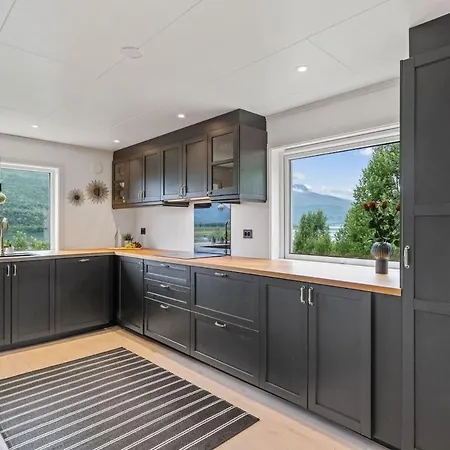 Fjord Northern Lights House Holiday home *